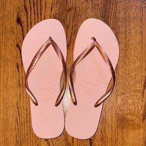 Havaianas Light Pink Sandals with Rose Gold Straps